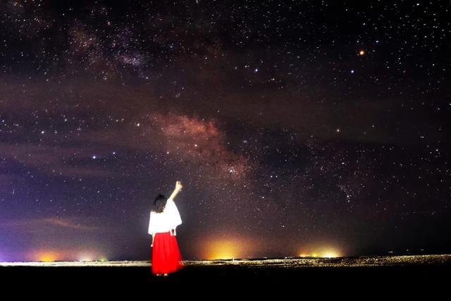 敦煌观星:沙海之上的星河诗篇
