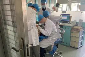 拔下来的智齿为什么不允许带走？揭秘牙医行业的秘密！图片