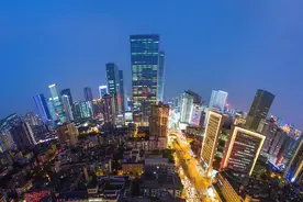 游客络绎不绝 国庆假期成都“食力”可观图片