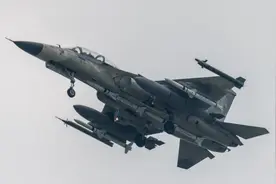 台湾经国号火力大升级，120公里空空导弹挂4枚，战时只能搞偷袭？图片