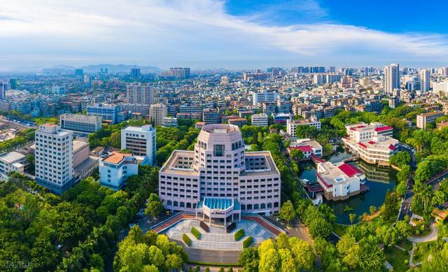 中国最“可惜”的城市，曾是四大经济特区之首，如今沦为三线小城