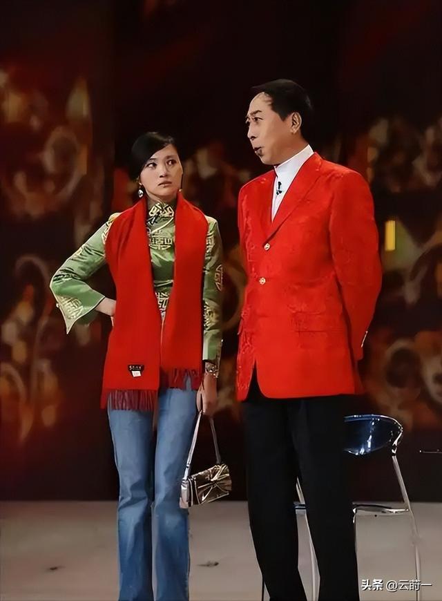 她是冯巩御用老婆，连登五年春晚后精神失常	，如今50岁的她怎样了