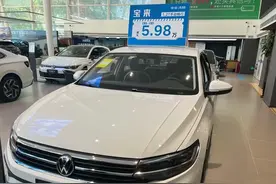 25款手动挡大众宝来，配置够用，行驶质感舒适，手动挡车型天花板图片