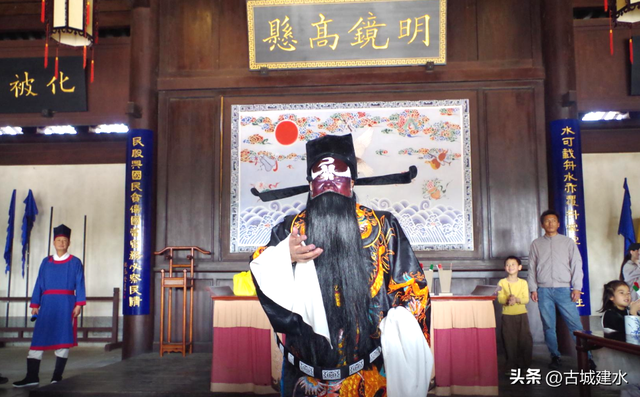 “五一”小长假就去建水：朱家花园接福纳财，临安府署顶缸、当差、赢免票