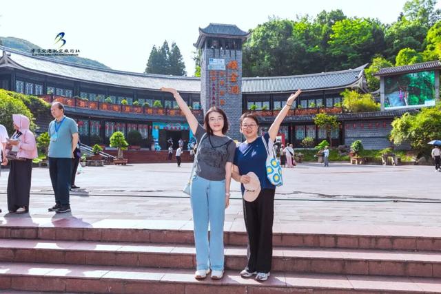全国百家旅行社赴毕采风活动圆满落幕