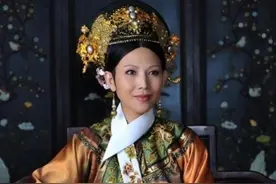 清宫戏多是假的，皇后执掌后宫权势滔天，根本不屑于和众妃嫔宫斗图片