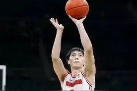 细看广东宏远新赛季CBA国内球员大名单，胡明轩成唯一顶薪图片