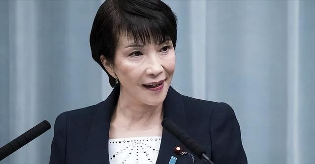 高市被催辞职谢罪，日本要废除中国出兵权，辽宁舰已逼近日本本土