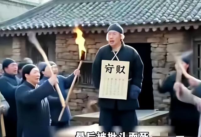 《生万物》：父子共染一女，撕开体面后，才懂银子不过是泄欲工具