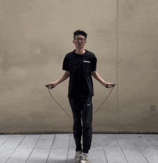 一分钟跳绳正确训练方法（附图解）