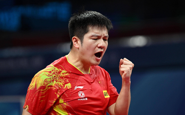 太炸裂！72岁赵雅芝被曝遭私生上床拍照，樊振东的担忧再次应验了