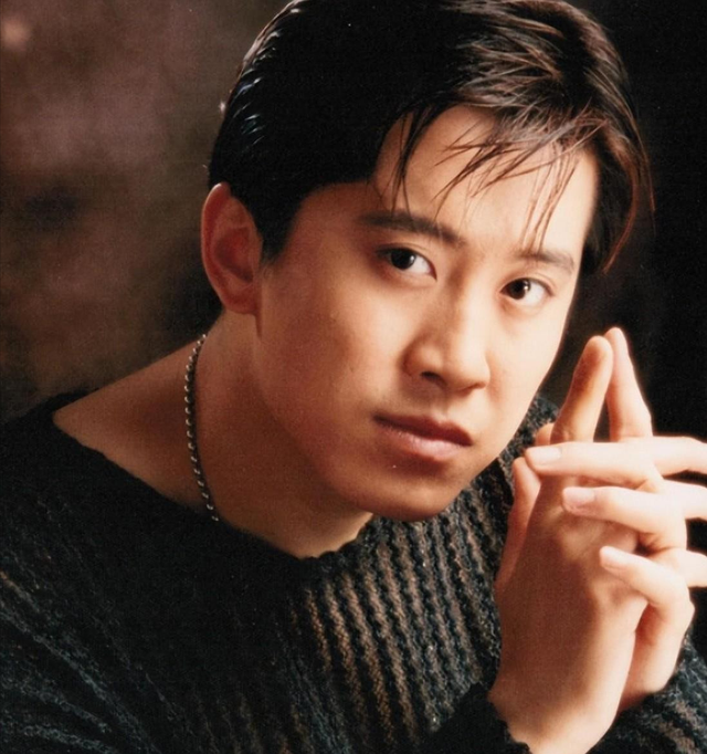 他8次上春晚，作死被捕入狱，今56岁无人问津，老搭档也断了联系