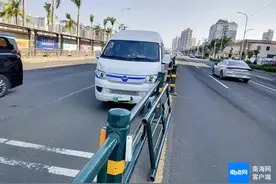 警示！海口一市民横穿马路被车撞 受伤还要负主责图片