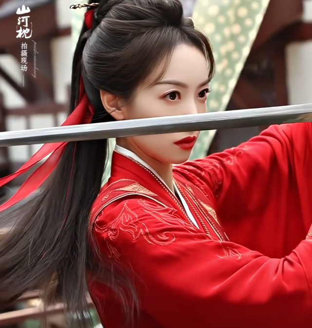 《天地剑心》《山河枕》各看4集，一部直接弃剧，一部熬夜狂追！