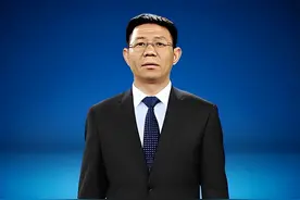 半年赚百亿！四川乐山厉害了，又冒出1位富豪，还有2个学霸潜力股图片