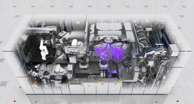 ASML 计划在 2027 年交付 56 款低数值孔径和 10 款高数值孔径 EUV 工具