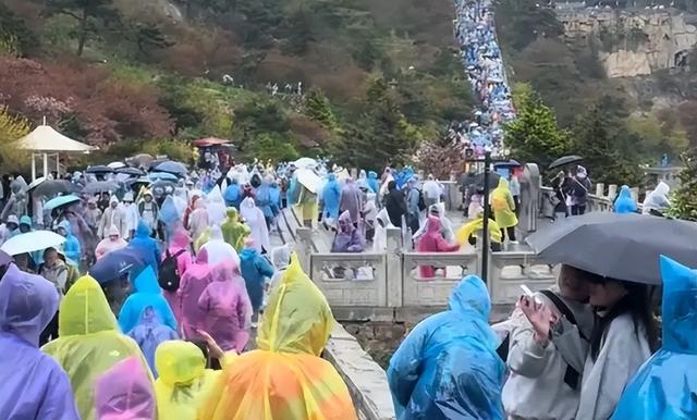 五一被骂最惨六大景区：泰山榜上有名，洛阳令人失望，第一太过分