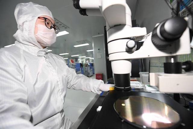 日本：再不阻止，很快中国就能把芯片干到当年和DVD一样的白菜价