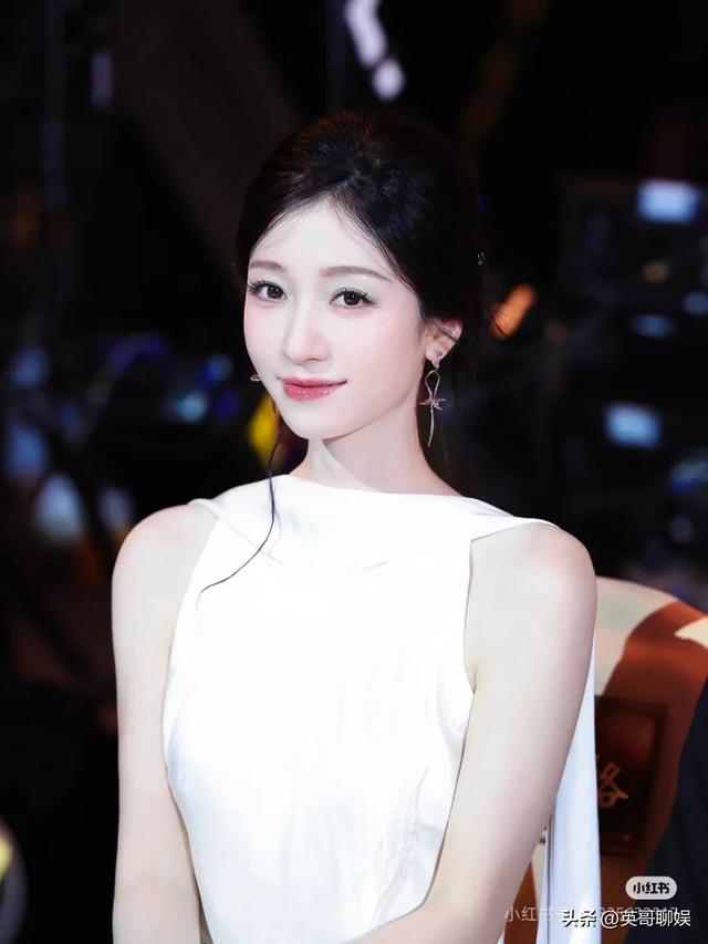 丑不自知的五位短女演员，天生苦相脸还演“女神”，究竟谁的错？