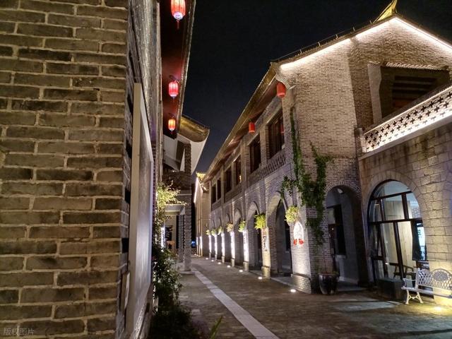 从湖南去了一趟西安，实话实说，回来才发现朋友圈都是骗人的。