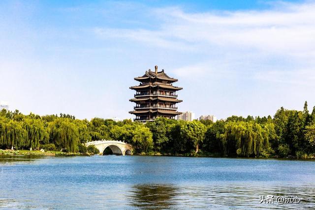 白发与青春的重逢