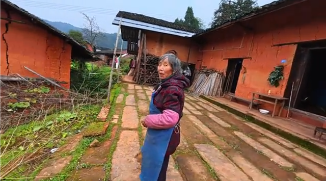 江津即将消失的古村落，土墙青瓦原汁原味，环境优美却留不住人