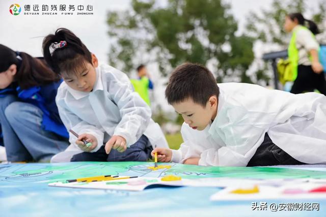 千企助残“益”路行 合肥上演暖心公益毅行