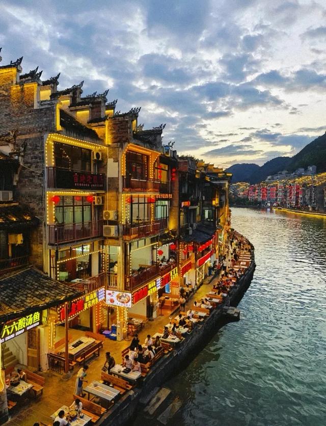 暑假适合一个人散心的4个治愈古镇,免门票,累了就去小住三五天