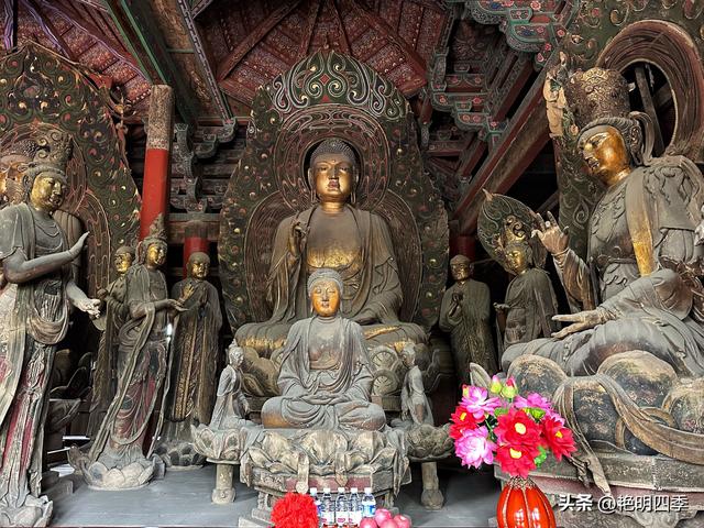 华严寺：“八大辽构”之七，拥有最美辽塑菩萨和最美古代书橱