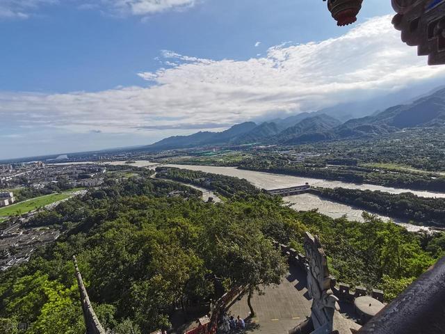 我是山东人，去了趟四川青城山，憋了4个疑问想问问大家