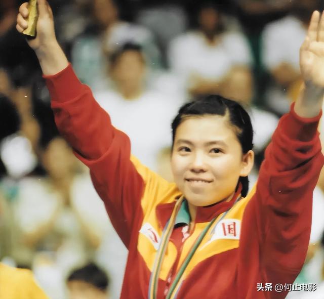 涉贪腐被带走、败光20亿	、移民改国籍，邓亚萍身上的谣言太离谱