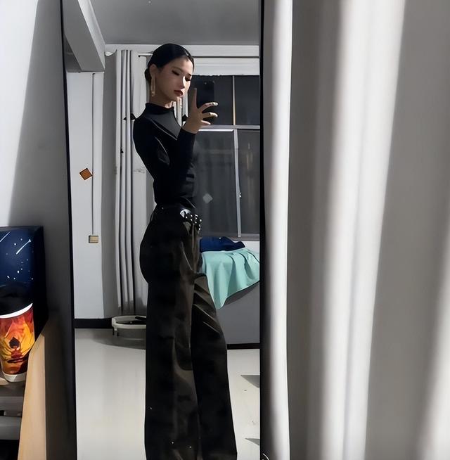 垃圾堆走出的超模！19岁女孩帮男友爸爸捡废品被挖掘，身高181cm