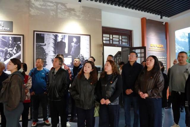 庐山景区联合党委组织开展“铭记抗战历史，弘扬伟大抗战精神”主题党日活动