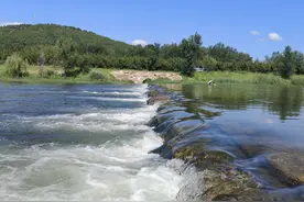 这里是济南玩水的天花板图片