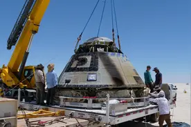 返回地球的是假飞船? 波音飞船成功着陆: 与两年前烧焦痕迹一模一样图片