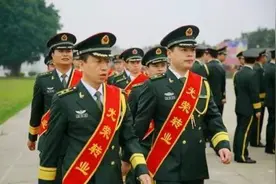 军官转业，88%以上安置公务员！对此怎么看？图片