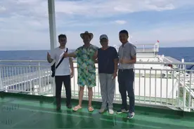 我们一起到曾母暗沙看玻璃海图片