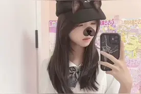 jk制服，黑色过膝袜，对镜拍图片