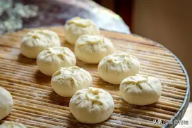 包子切记不要蒸好再保存，教你新的保存法，天天都能吃到新鲜包子图片