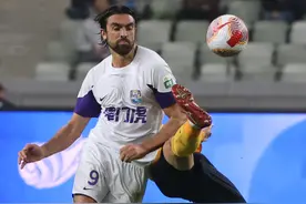 津门虎4球大胜深圳图片