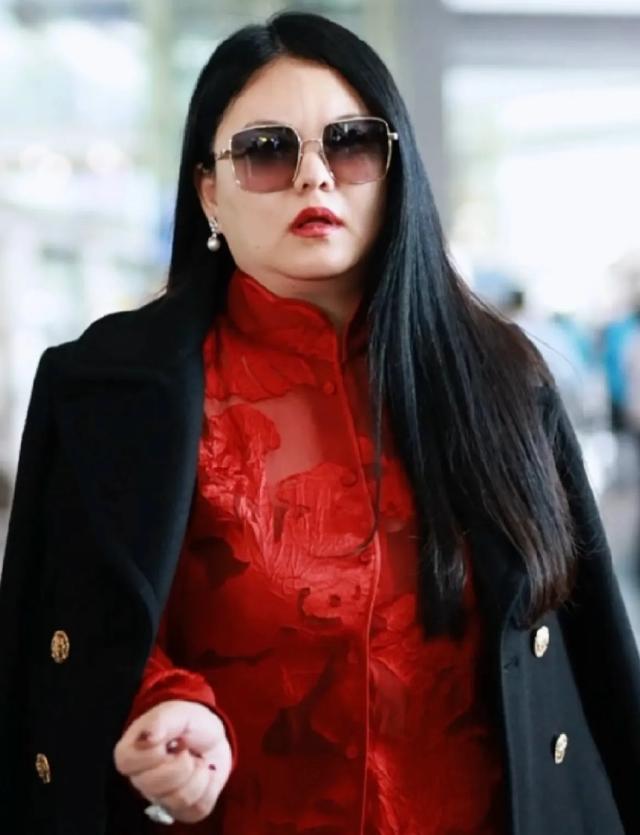 李湘担心的事发生了！她最大遗憾，是离婚前没听王岳伦一句劝