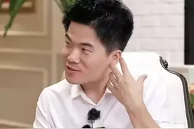 网红"诗人"翻车!董宇辉直播时古诗读错字,文化水平遭到质疑图片