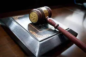 进口新车油漆脱落，车主要求原厂召回，法院支持吗？图片