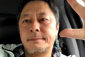 63岁王杰近照曝光！已隐居加拿大小城镇，头发胡子全白，让人心疼图片