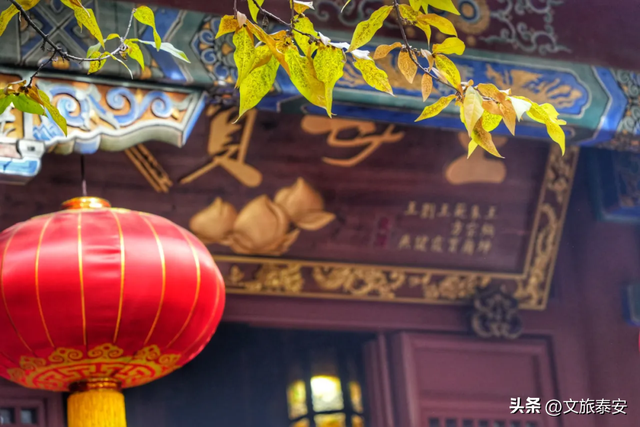 腊梅把庙堂镀成 “流动金” ！暗香浮动的王母池承包一整个冬日浪漫~