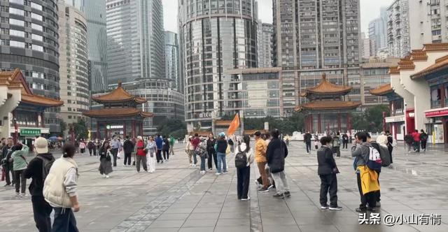 重庆的魁星楼，估计是全国最魔幻的景点了