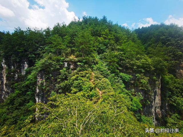 老人岩与磨刀岩：走过万仞崖壁之间不足一尺宽的险峻小道