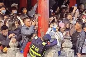 为什么每个景区都有一亿人图片