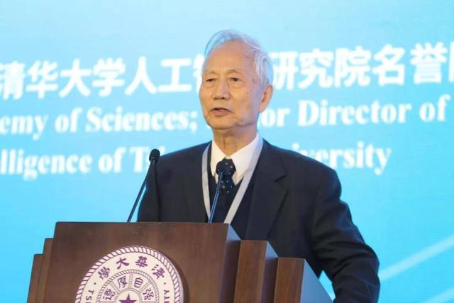 特朗普慌了：签下万亿美元豪赌计划！与此同时中国神秘人物藏不住