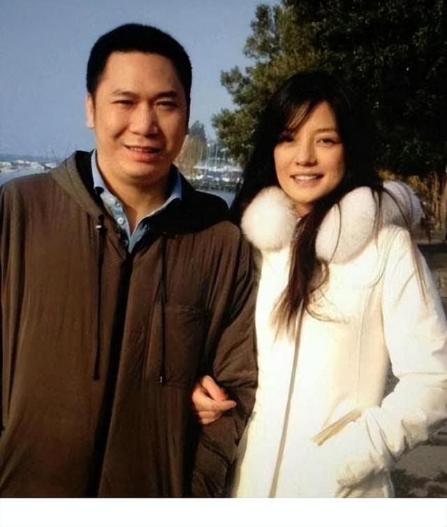 “封杀”4年后，49岁赵薇财力现状被扒，结果估计和你想得不一样